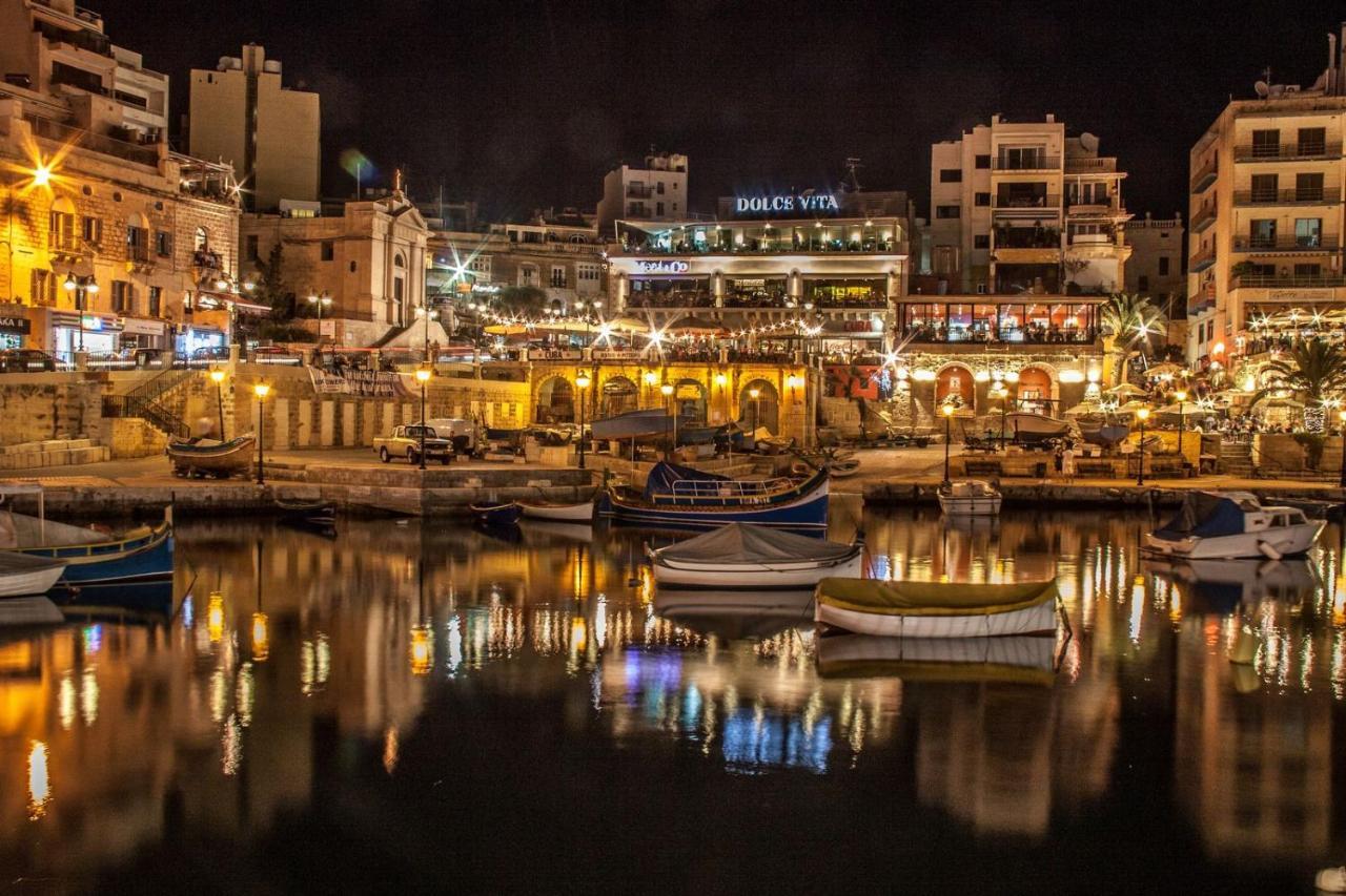 Deluxe Apartment Steps To St George'S Bay سانت جوليان المظهر الخارجي الصورة