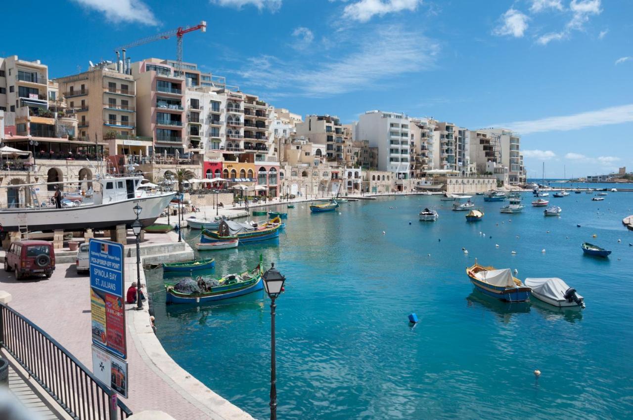 Deluxe Apartment Steps To St George'S Bay سانت جوليان المظهر الخارجي الصورة
